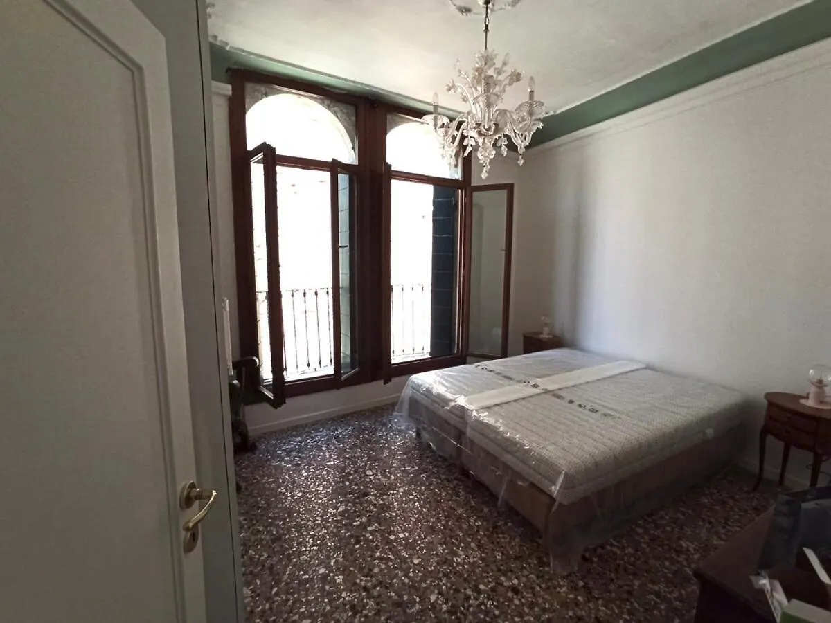 Charme a Venezia Hotel Apartment Venice